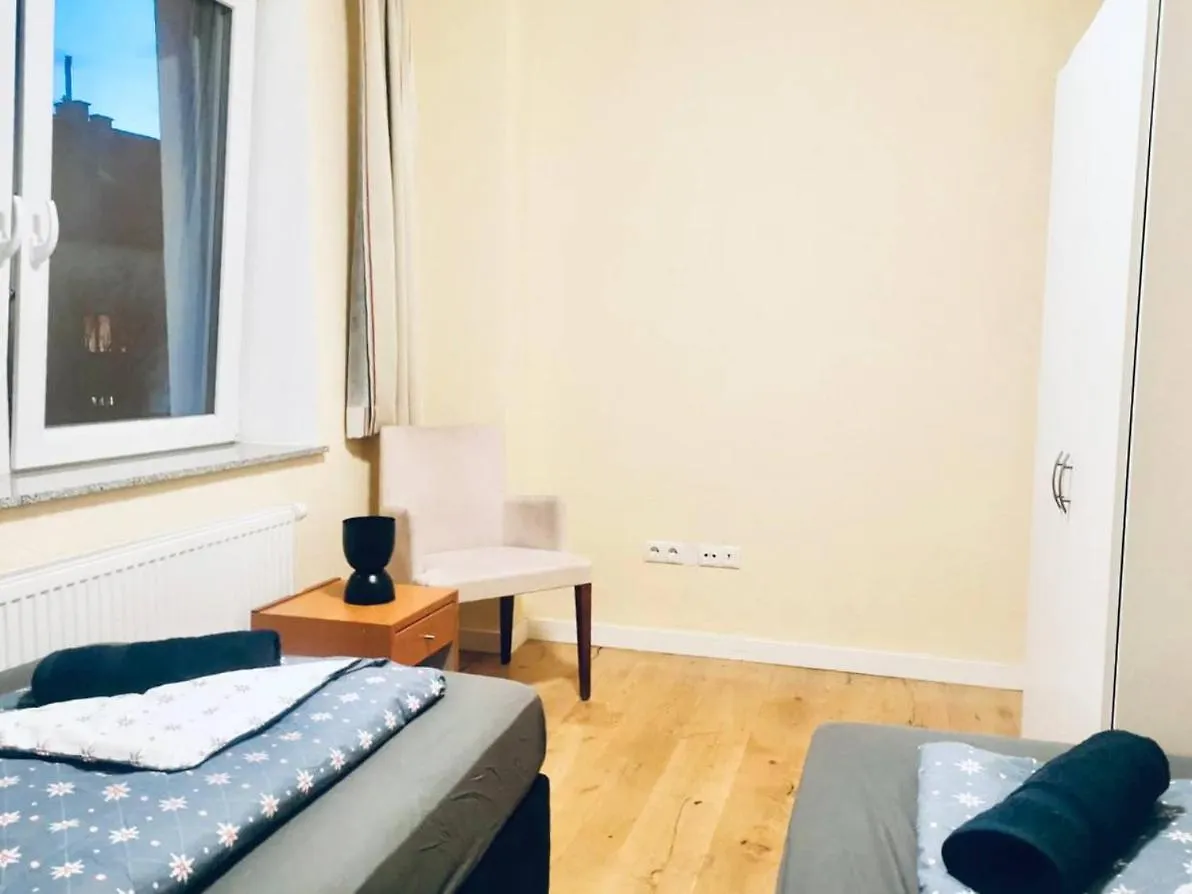 Homestay Tripel Room In Floridsdorf Area Vienna