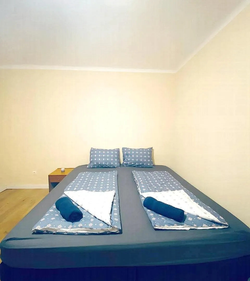 Tripel Room In Floridsdorf Area Vienna