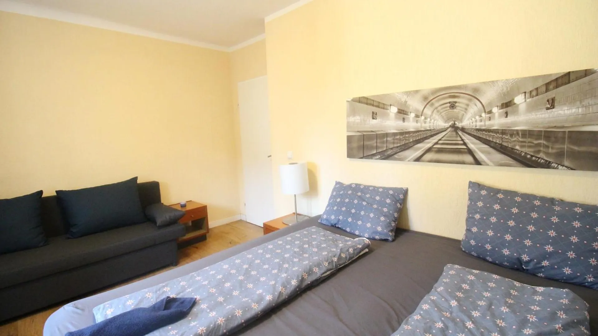 Homestay Tripel Room In Floridsdorf Area Vienna Austria