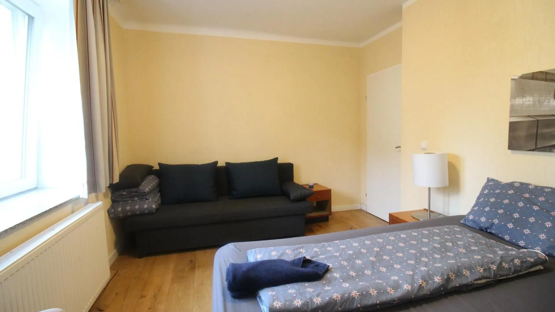 Tripel Room In Floridsdorf Area Vienna Austria